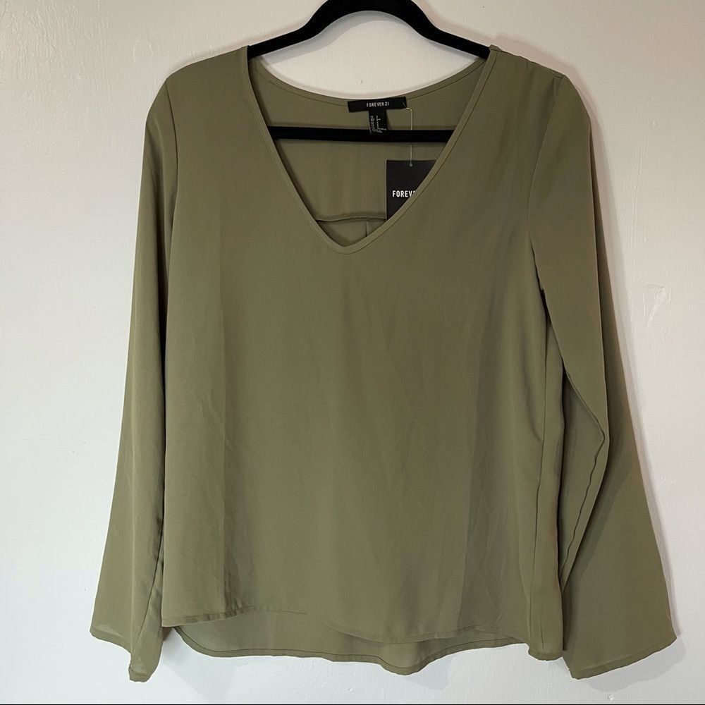 Green Long Sleeve Shirt Forever 21 - Picture 1 of 6